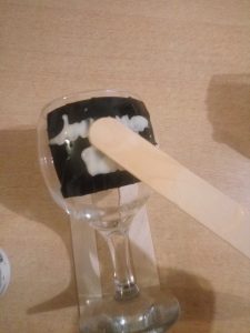 Comment dépolir un verre avec la crème Etchall et un pochoir fait